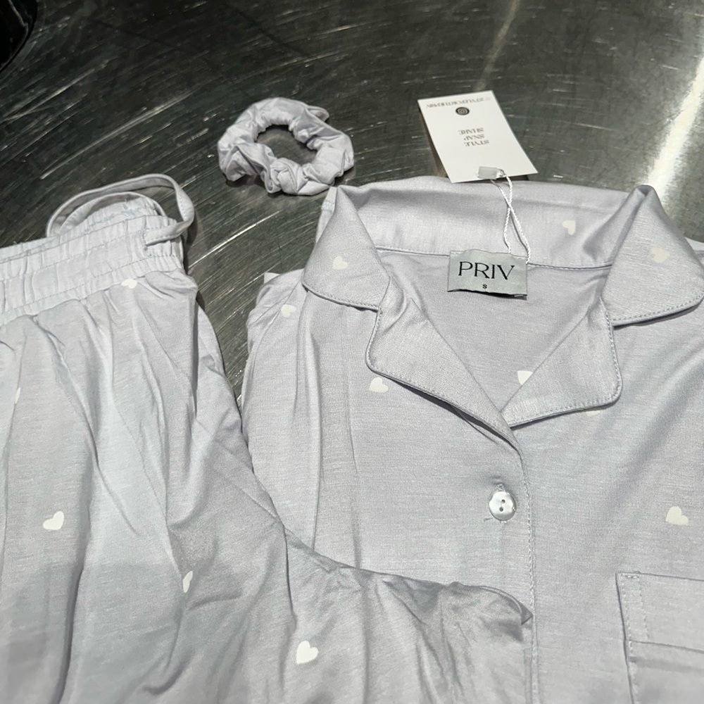 Gorgeous brand new with Tag pajama set from Priv